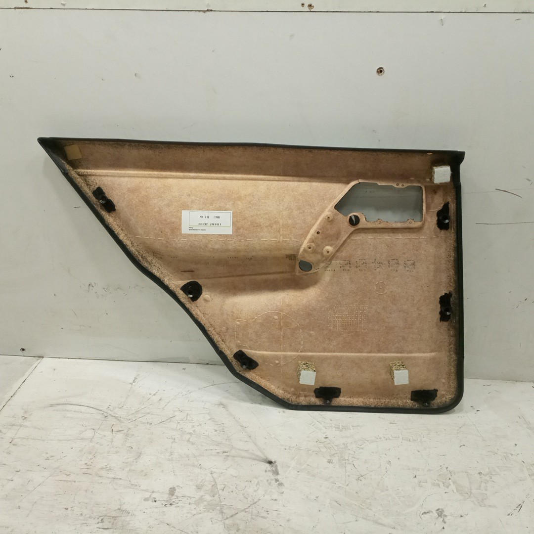 Quartela de porta trás direita VOLKSWAGEN GOLF III (1H1) | 91 - 98 Imagem-2