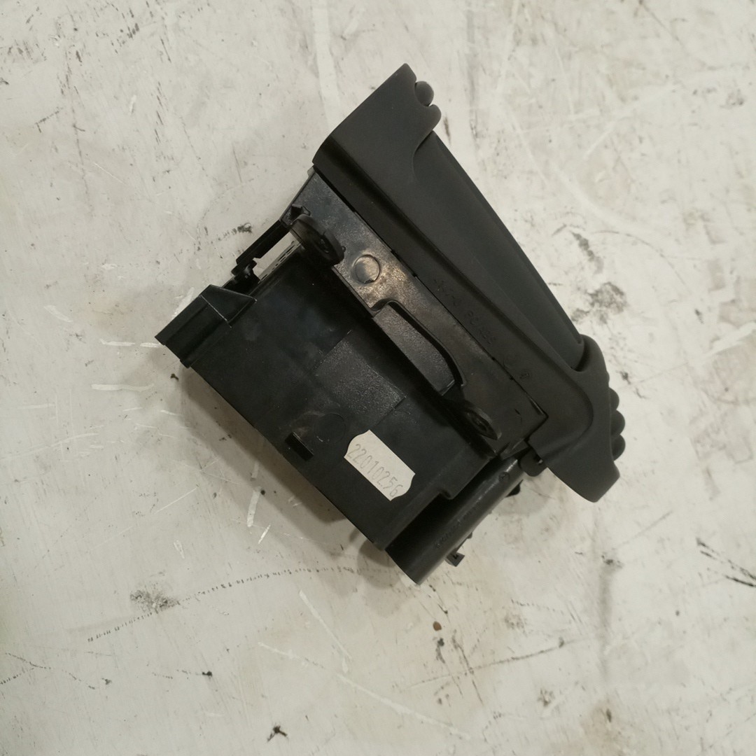 Difusor de ar MERCEDES-BENZ C-CLASS T-Model (S203) | 01 - 07 Imagem-2