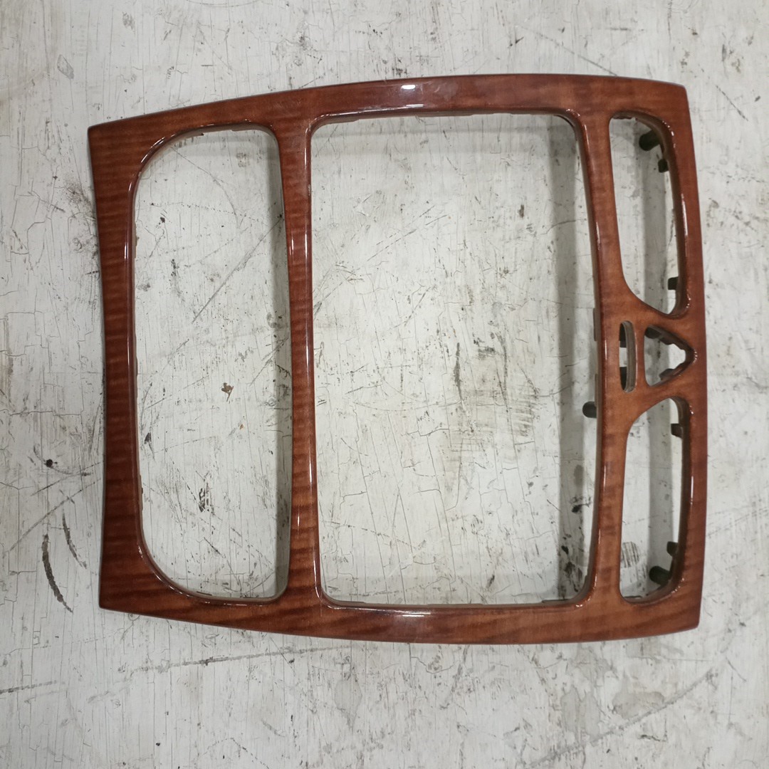 Moldura de consola central MERCEDES-BENZ C-CLASS T-Model (S203) | 01 - 07 Imagem-1