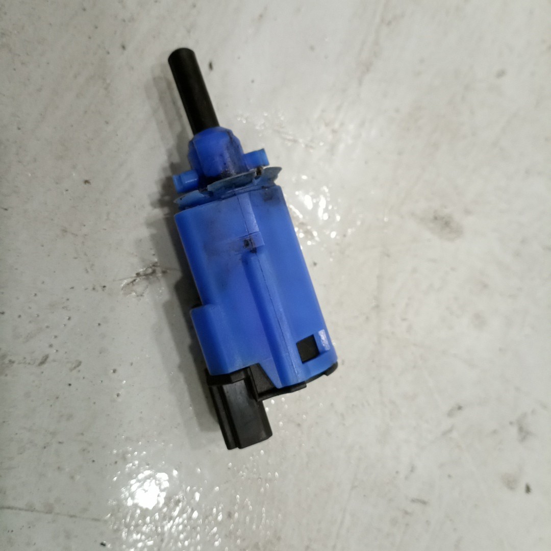 Sensor do pedal de embraiagem RENAULT CLIO IV (BH_) | 12 -  Imagem-1