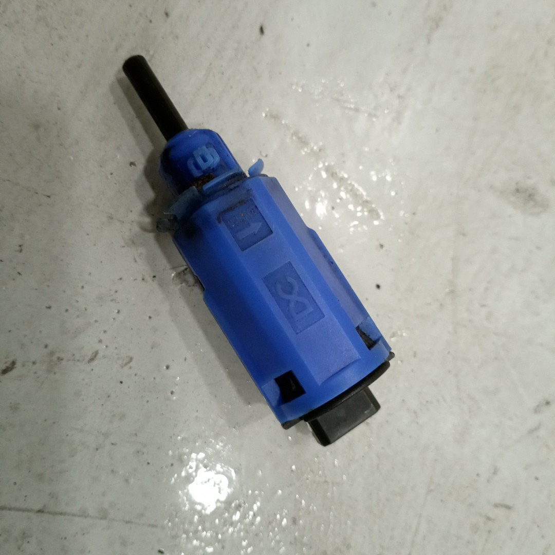 Sensor do pedal de embraiagem RENAULT CLIO IV (BH_) | 12 -  Imagem-2