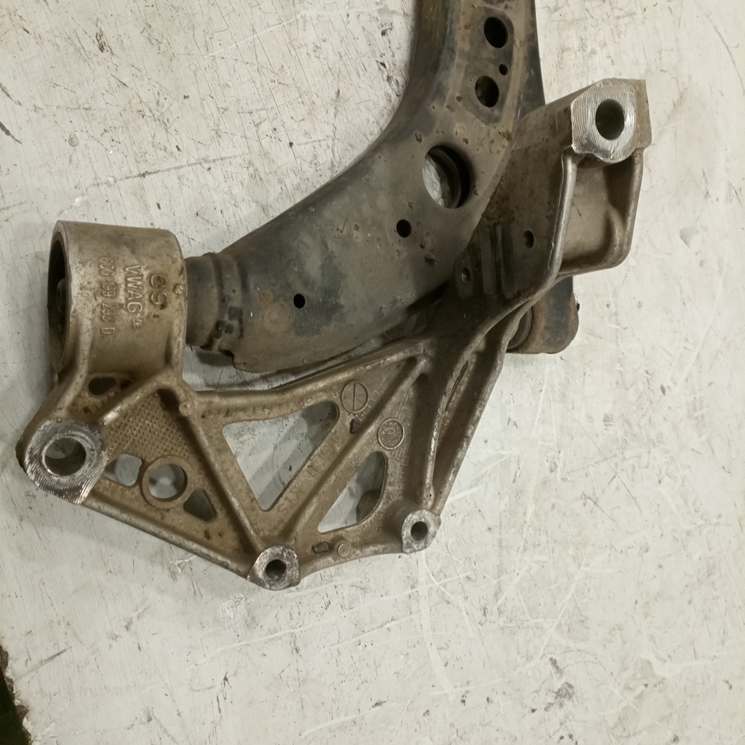 Braço de Suspensão da Roda Esquerda VOLKSWAGEN POLO (6R1, 6C1) | 09 -  Imagem-3