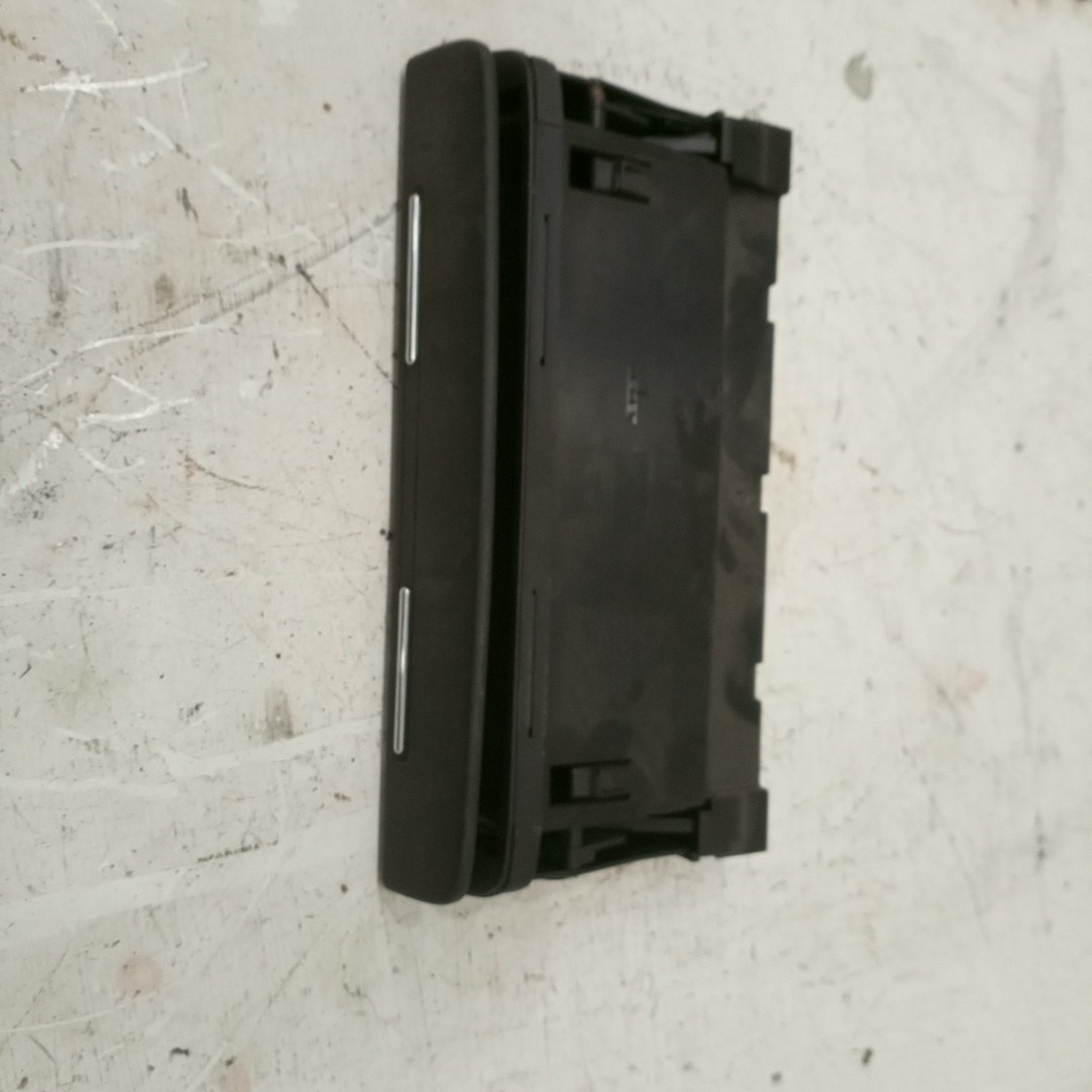 Gaveta da consola central SEAT EXEO (3R2) | 08 - 13 Imagem-1