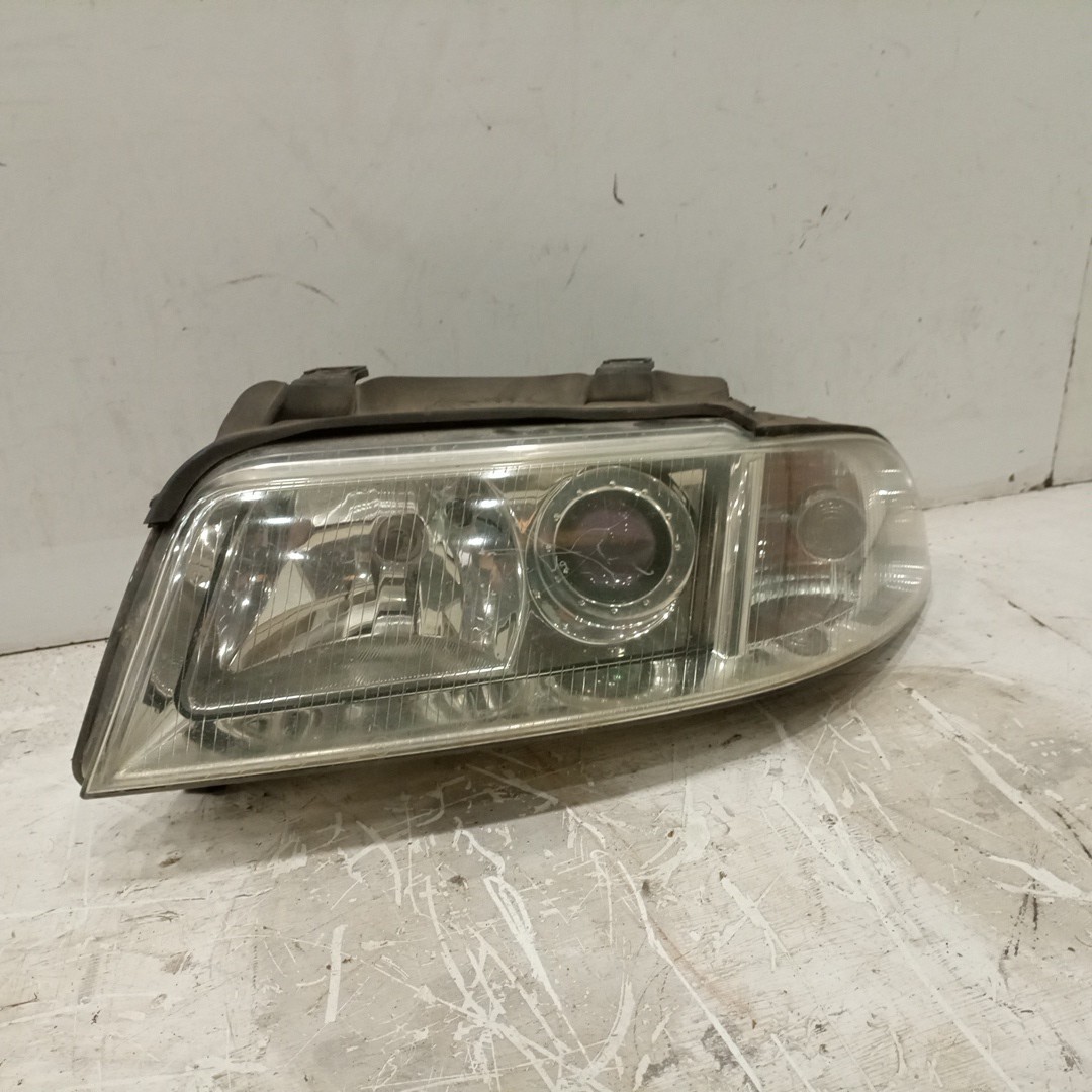 Ótica Esquerda AUDI A4 Avant (8D5, B5) | 94 - 02