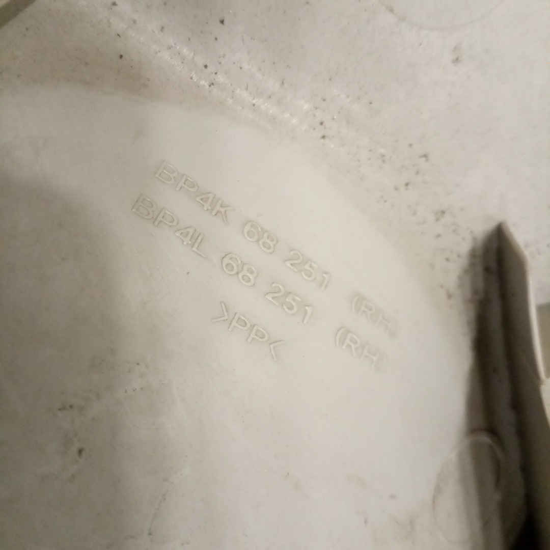 Acabamento Interior MAZDA 3 três volumes (BK) | 99 - 09 Imagem-2