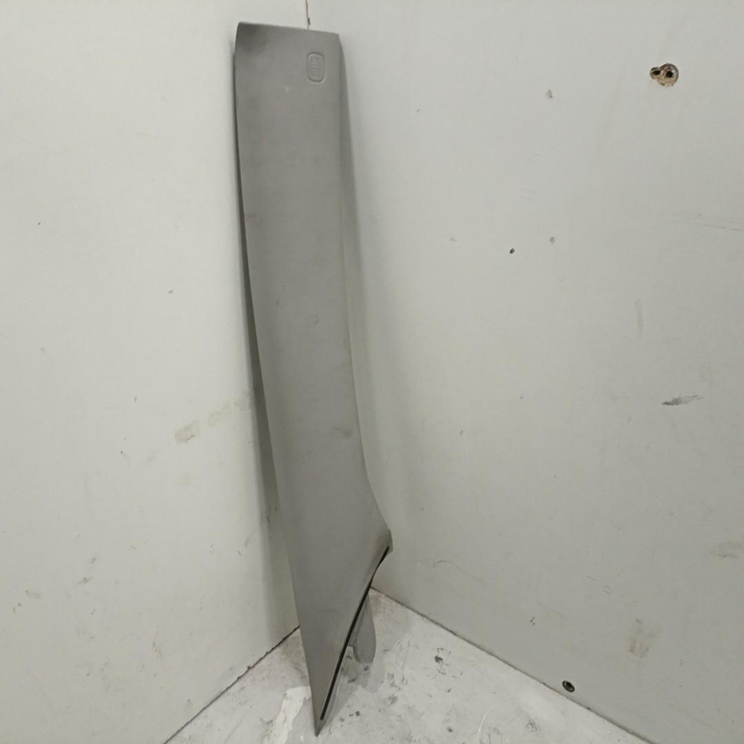 Moldura de pilar A direita MAZDA 3 três volumes (BK) | 99 - 09