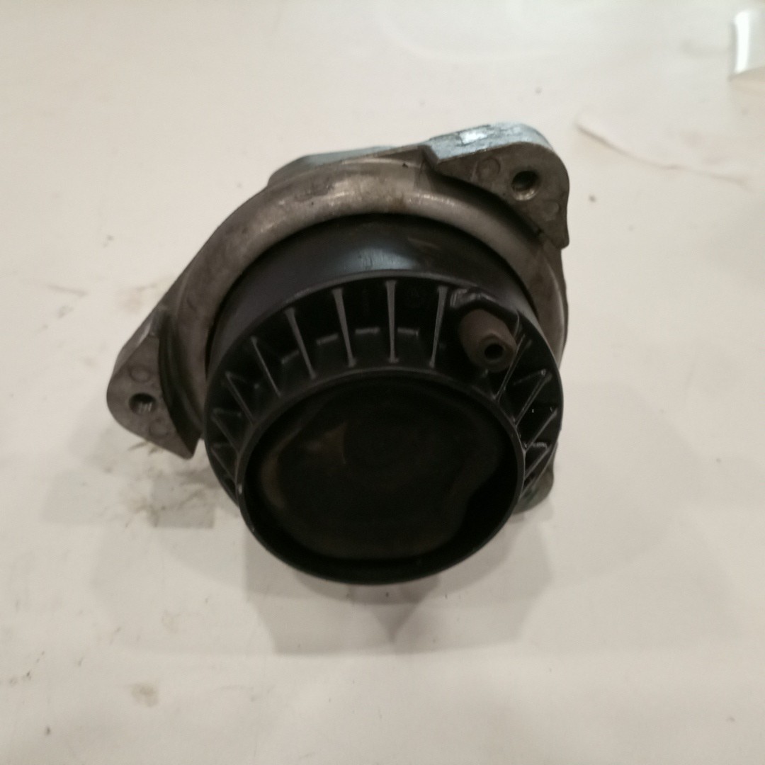 Apoio de motor BMW 5 Touring (F11) | 09 - 17 Imagem-3