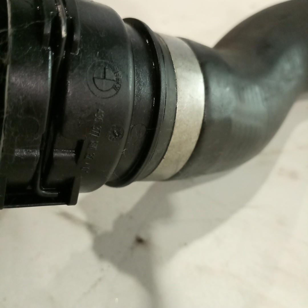 Tubo de Água BMW 5 Touring (F11) | 09 - 17 Imagem-1