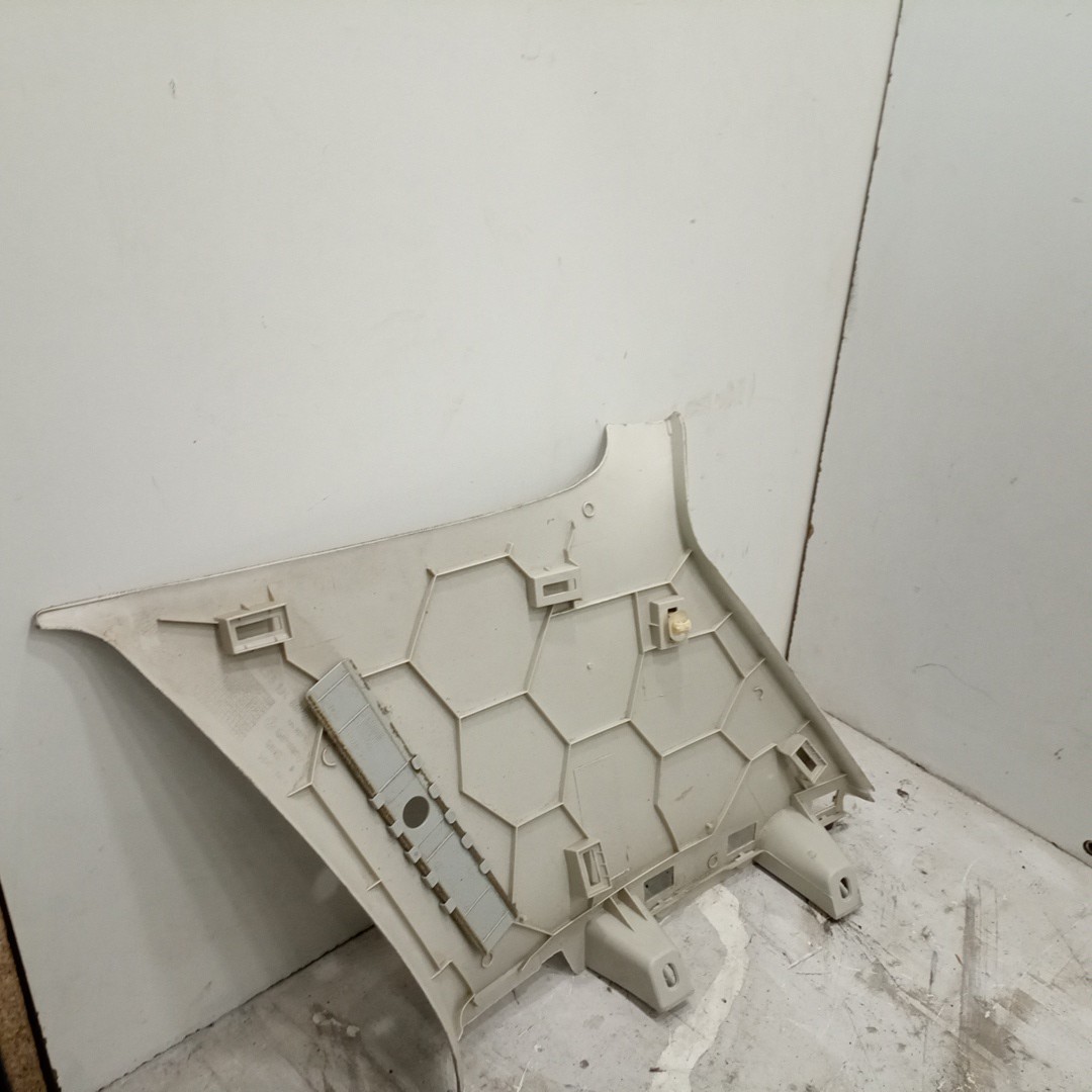 Moldura de pilar D VOLKSWAGEN GOLF IV (1J1) | 97 - 07 Imagem-2