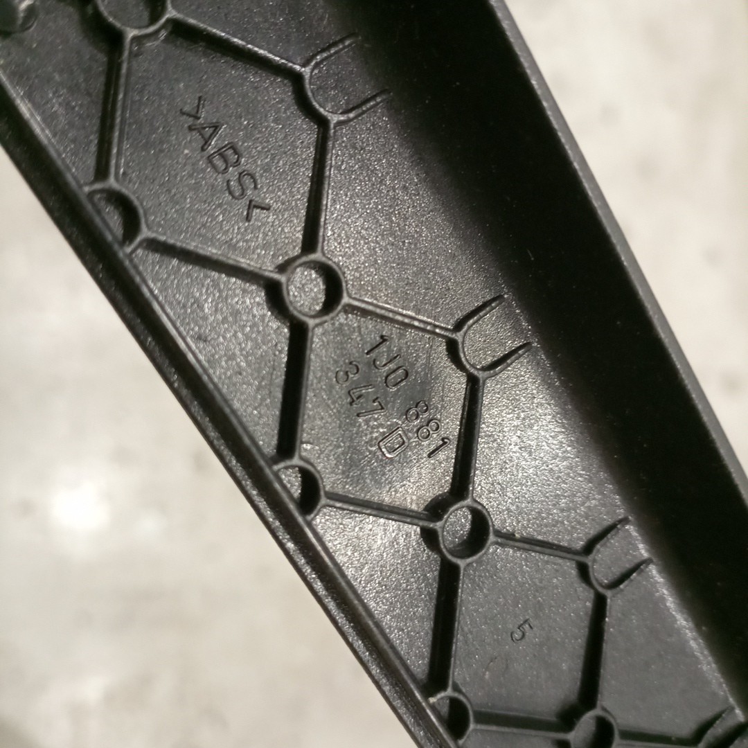 Acabamento de Bancos VOLKSWAGEN GOLF IV (1J1) | 97 - 07 Imagem-4