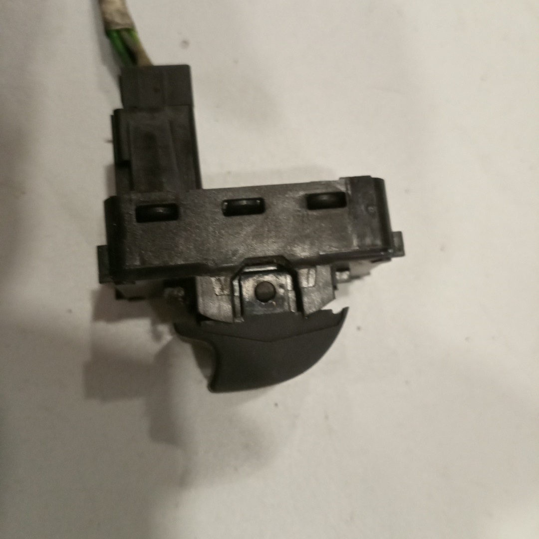 Comutador de vidro frente direito CITROEN BERLINGO (B9) | 08 - 