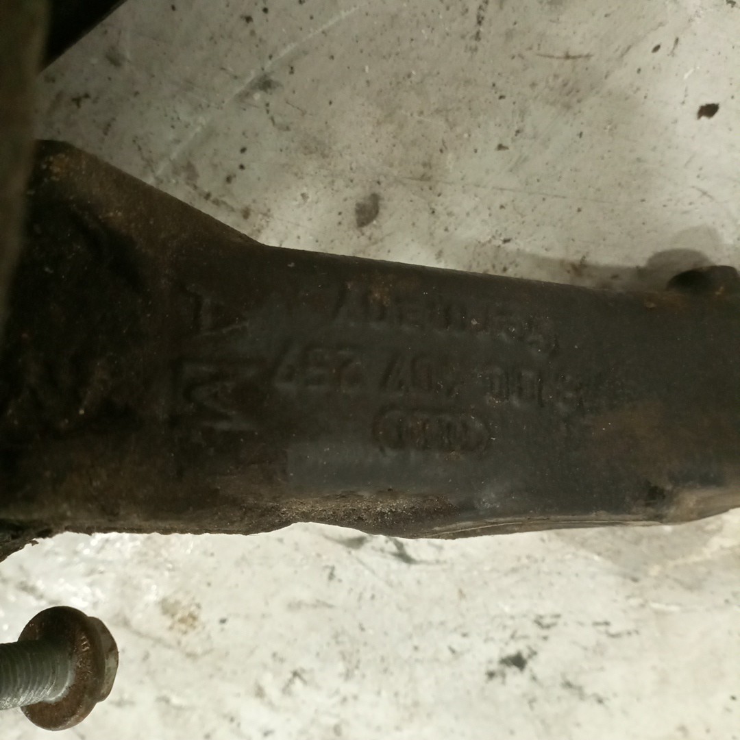 Manga de eixo frente esquerda AUDI A4 (8D2, B5) | 94 - 01 Imagem-1