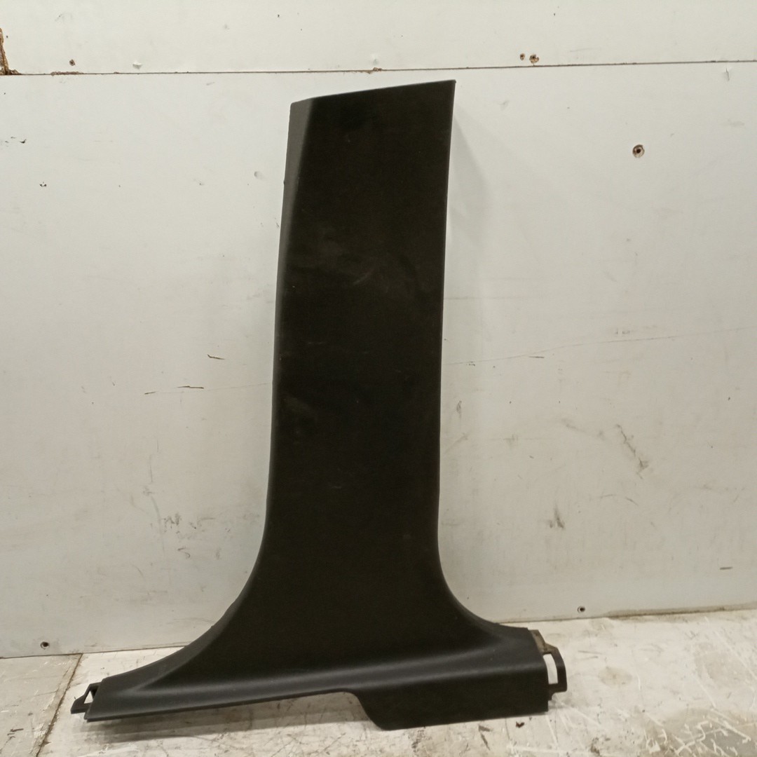 Moldura de pilar B direita CHEVROLET ORLANDO (J309) | 10 - 