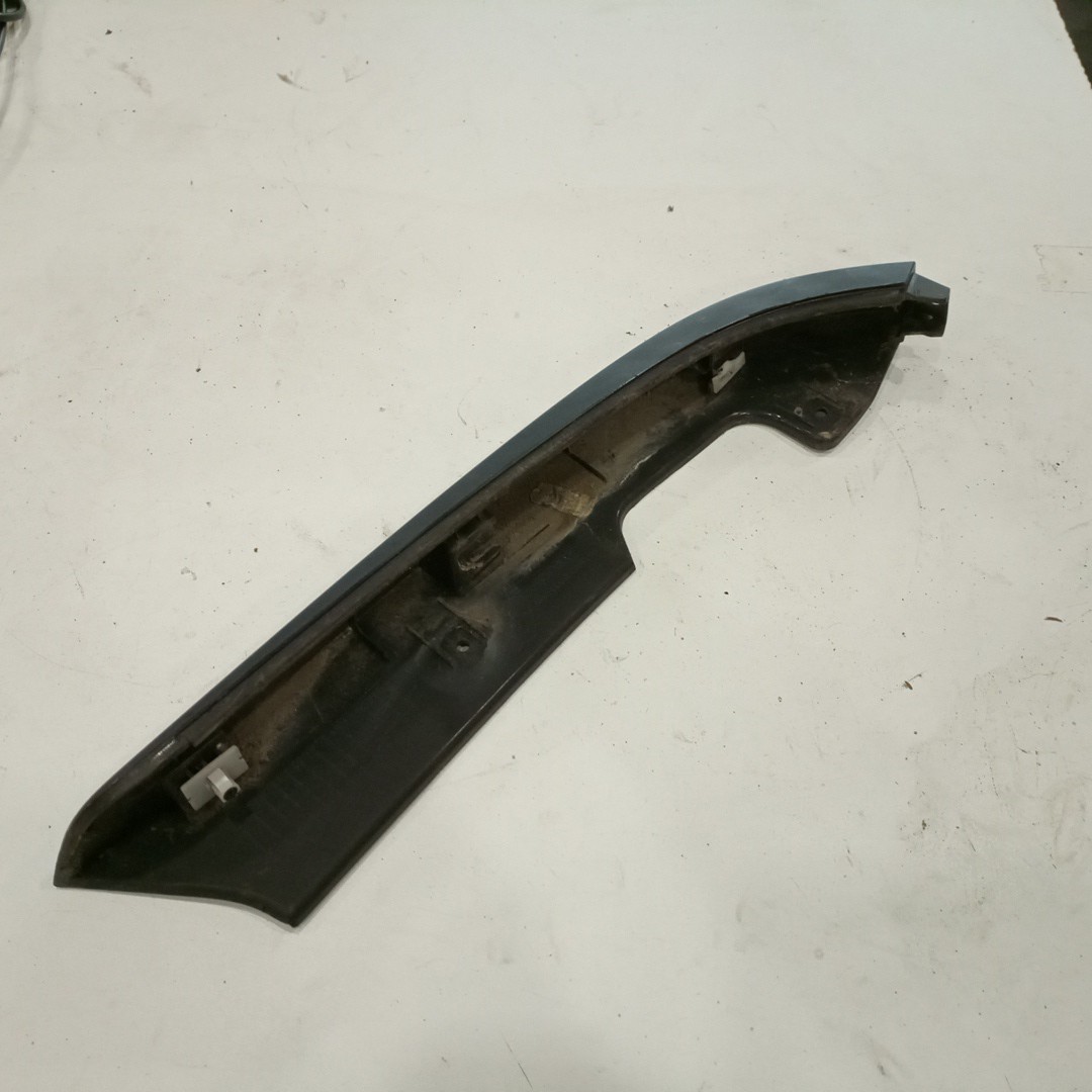 Acabamento exterior CHEVROLET ORLANDO (J309) | 10 - 