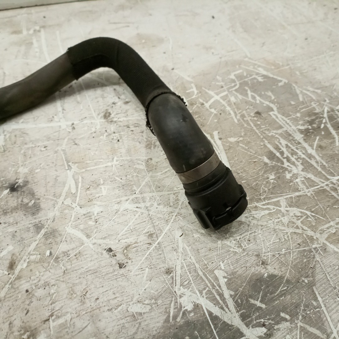 Tubo de Água BMW 5 Touring (F11) | 09 - 17 Imagem-2