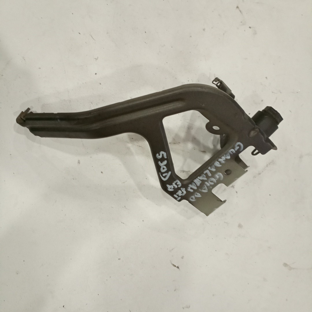 Suporte de montagem guarda lamas BMW 5 Touring (F11) | 09 - 17