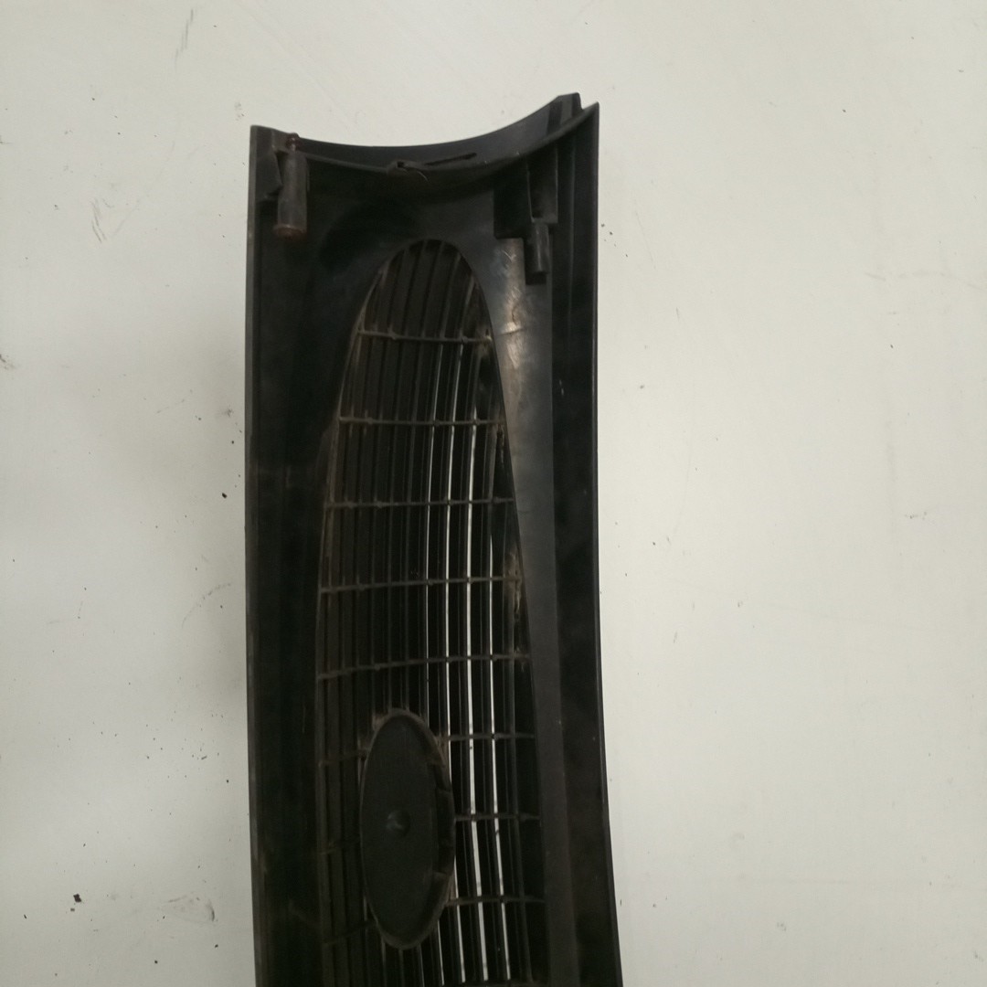 Grelha da Frente FORD FIESTA Caixa (JV_) | 98 - 03 Imagem-3