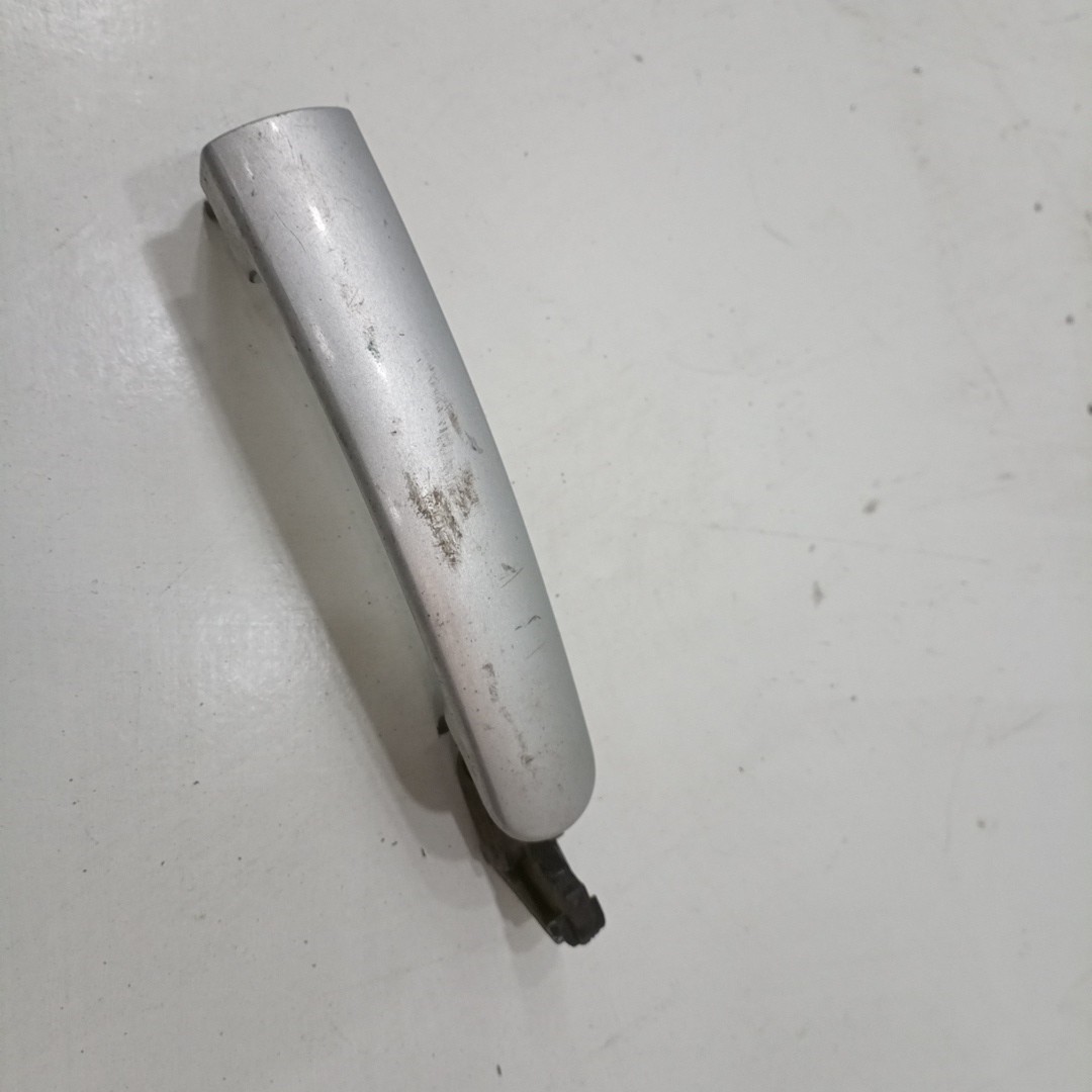 Puxador exterior de porta frente esquerda VOLKSWAGEN GOLF IV (1J1) | 97 - 07