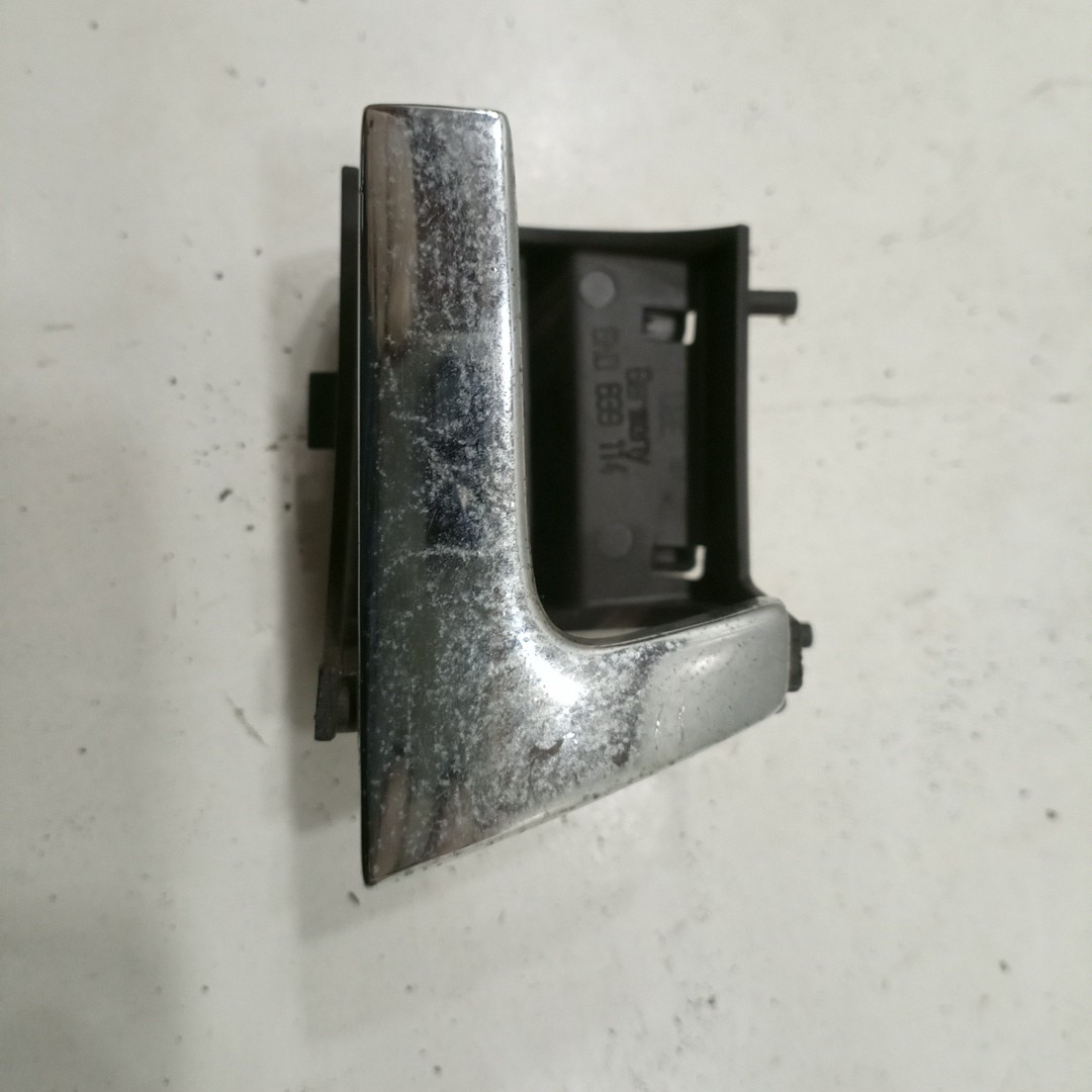Puxador interior de porta traseira direita VOLKSWAGEN POLO (6N1) | 94 - 99