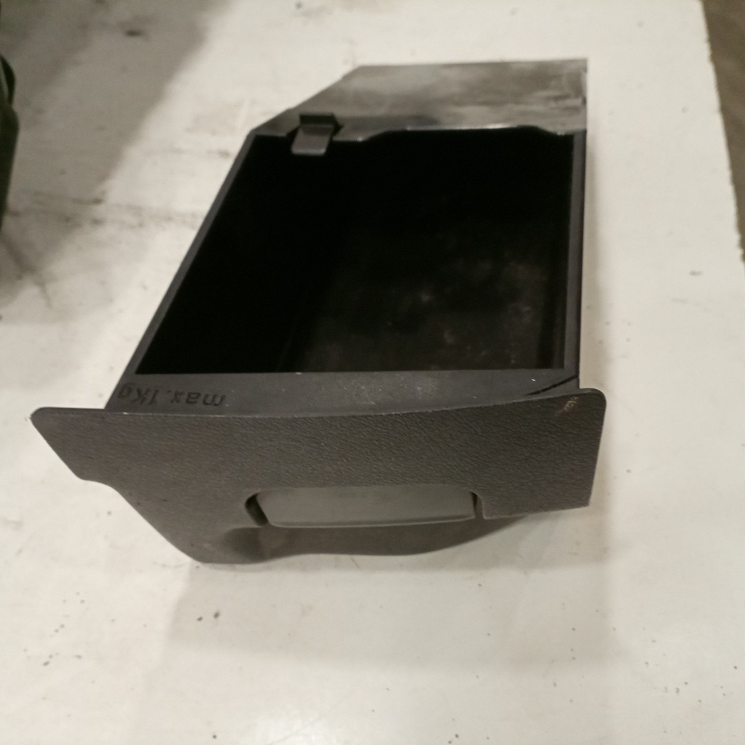 Gaveta AUDI A4 (8E2, B6) | 00 - 05