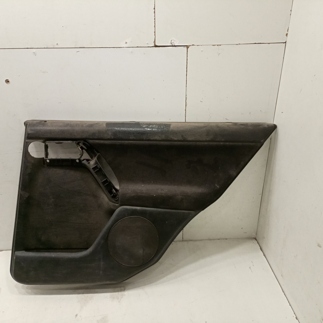Quartela de porta trás direita VOLKSWAGEN GOLF III (1H1) | 91 - 98