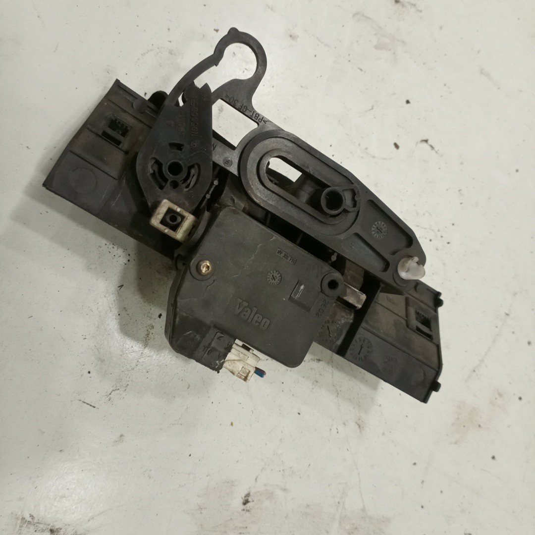 Fecho da Mala PEUGEOT 206 Hatchback (2A/C) | 98 - 12 Imagem-2