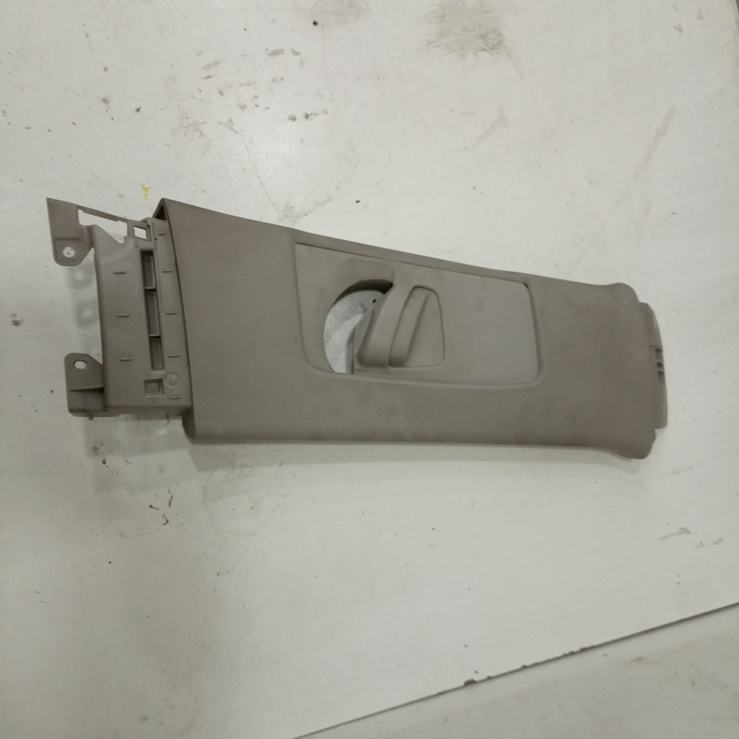 Moldura de pilar B direita TOYOTA AURIS (_E15_) | 06 - 12