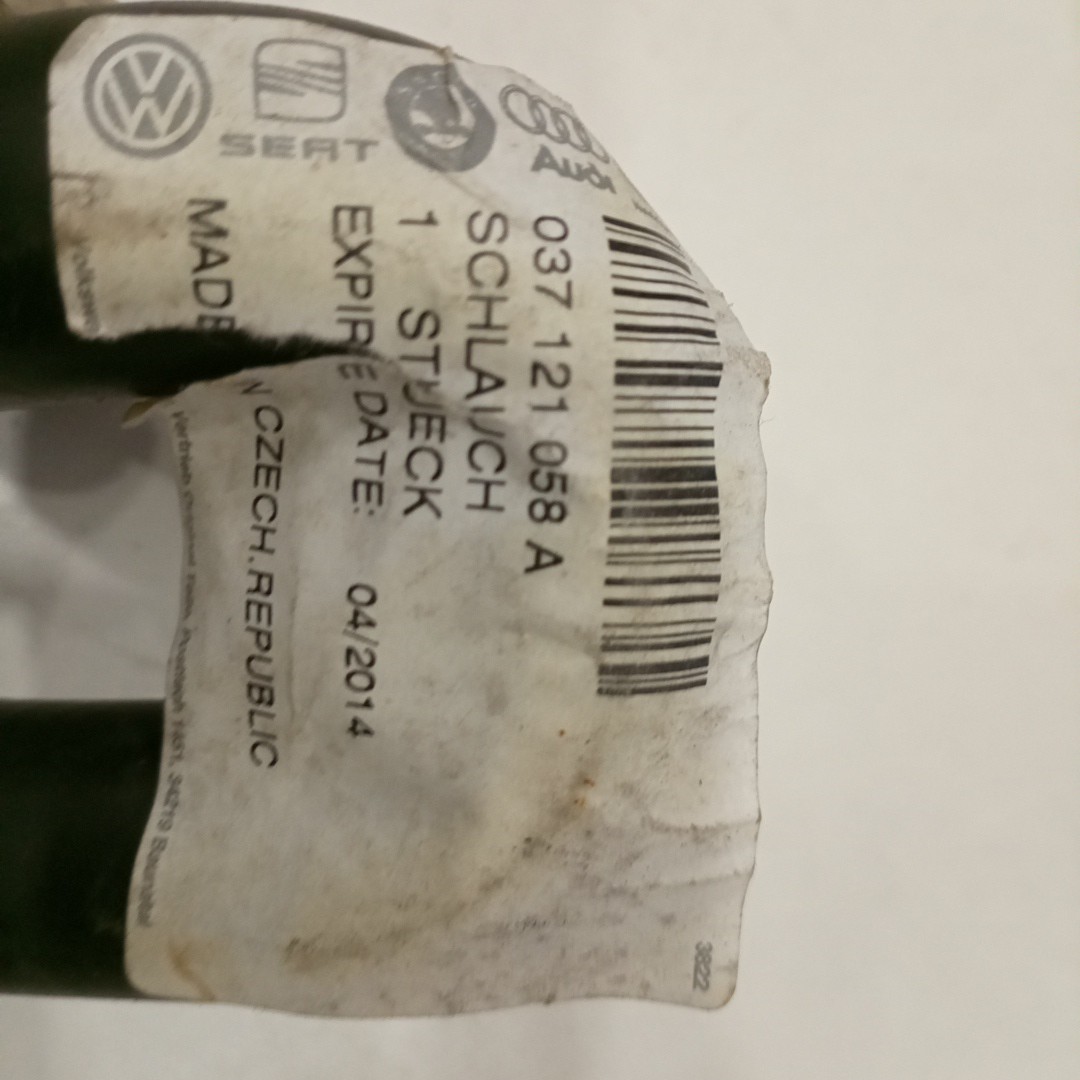 Tubo de Água VOLKSWAGEN PASSAT (32B) | 79 - 89 Imagem-3