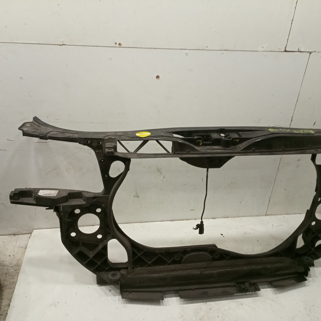 Suporte de radiador AUDI A4 Avant (8E5, B6) | 00 - 05 Imagem-1