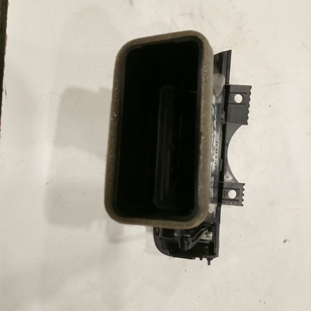 Difusor de ar BMW 5 Touring (F11) | 09 - 17 Imagem-2