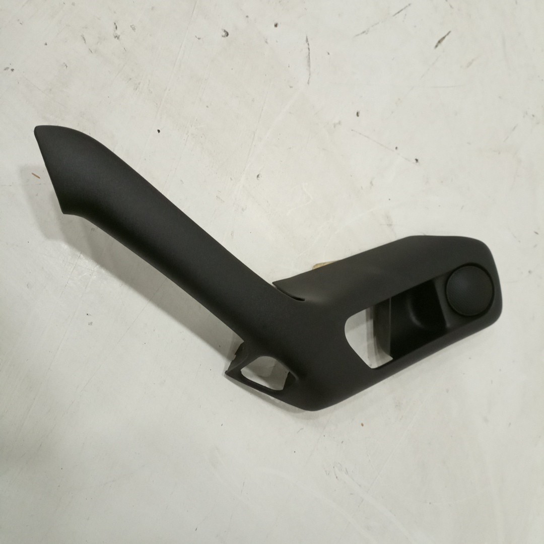Puxador interior de porta frente direita VOLKSWAGEN GOLF III (1H1) | 91 - 98 Imagem-1