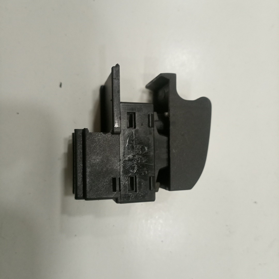 Comutador de vidro frente direito AUDI A3 (8L1) | 96 - 06