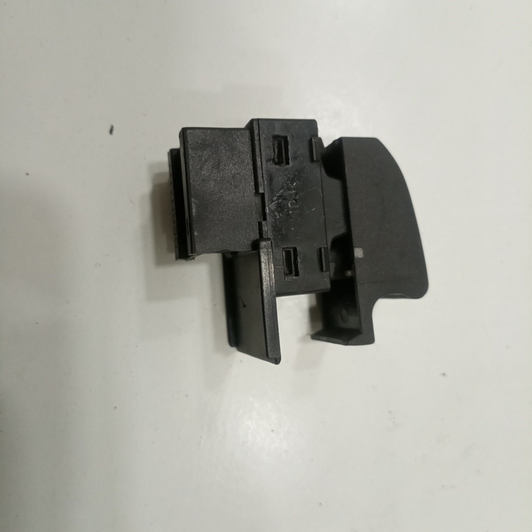 Comutador de vidro frente direito AUDI A3 (8L1) | 96 - 06 Imagem-2