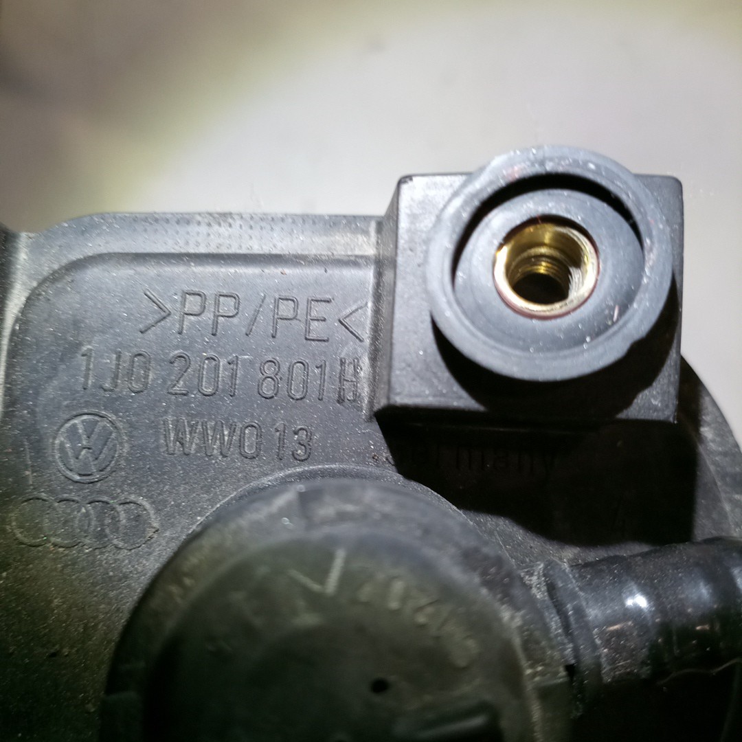 Reservatório De Evaporacao Do Combustivel Canister AUDI A3 (8L1) | 96 - 06