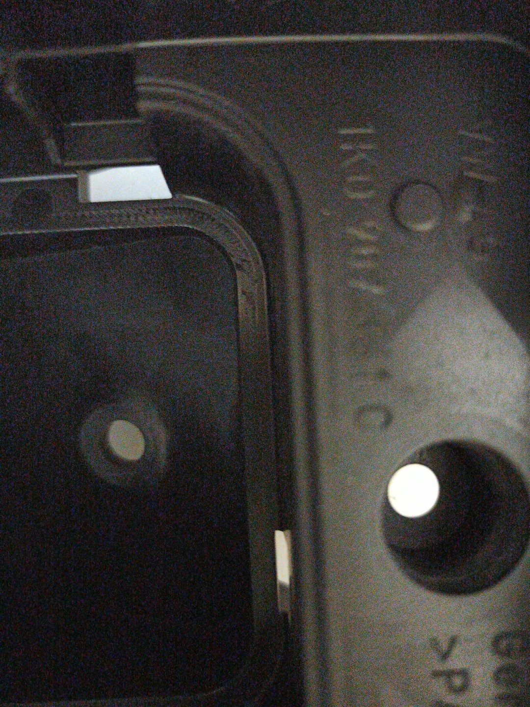 Placa de suporte de fusíveis AUDI A3 Sportback (8PA) | 04 - 15 Imagem-1