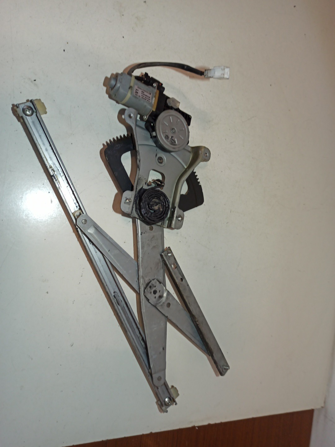 Elevador Frente Esquerdo Manual CHEVROLET AVEO / KALOS Hatchback (T250, T255) | 06 -  Imagem-1