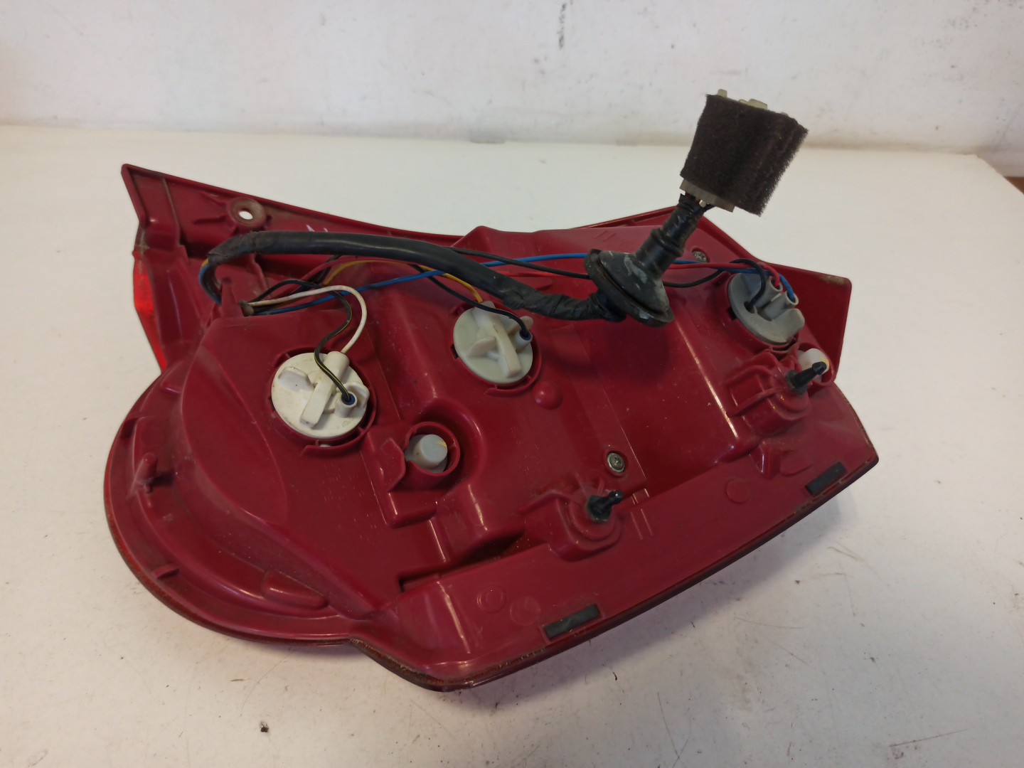 Farolim Stop Esquerdo CHEVROLET AVEO / KALOS Hatchback (T250, T255) | 06 -  Imagem-3