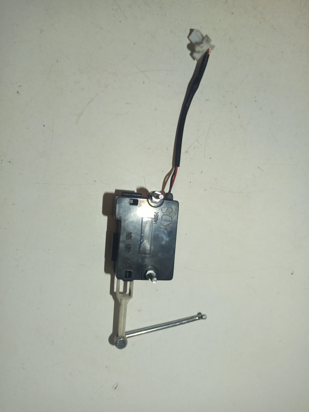 Motor de fecho da mala CHEVROLET AVEO / KALOS Hatchback (T250, T255) | 06 -  Imagem-2