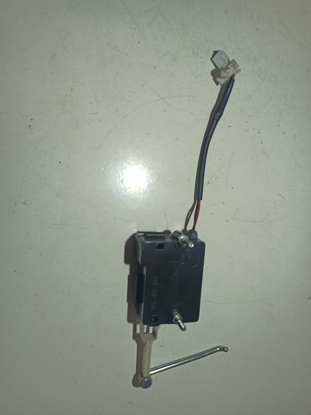 Motor de fecho da mala CHEVROLET AVEO / KALOS Hatchback (T250, T255) | 06 -  Imagem-3