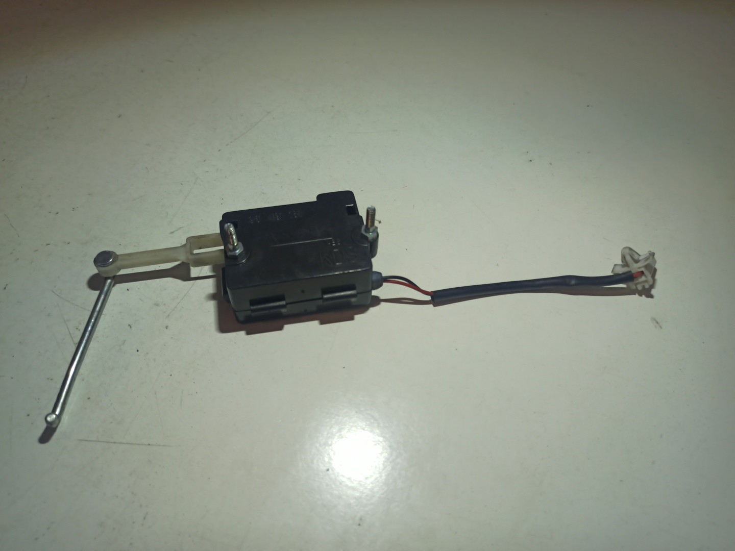 Motor de fecho da mala CHEVROLET AVEO / KALOS Hatchback (T250, T255) | 06 -  Imagem-4