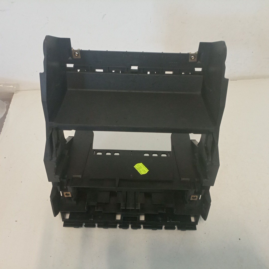 Moldura de consola central AUDI A4 Avant (8E5, B6) | 00 - 05 Imagem-1