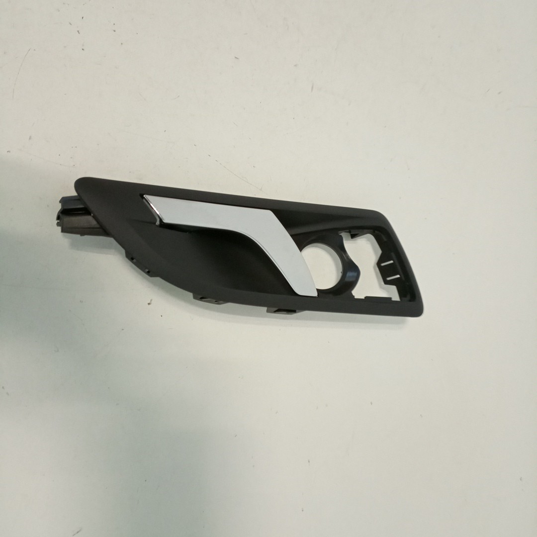 Puxador interior de porta traseira direita SKODA OCTAVIA II Combi (1Z5) | 04 - 13 Imagem-1