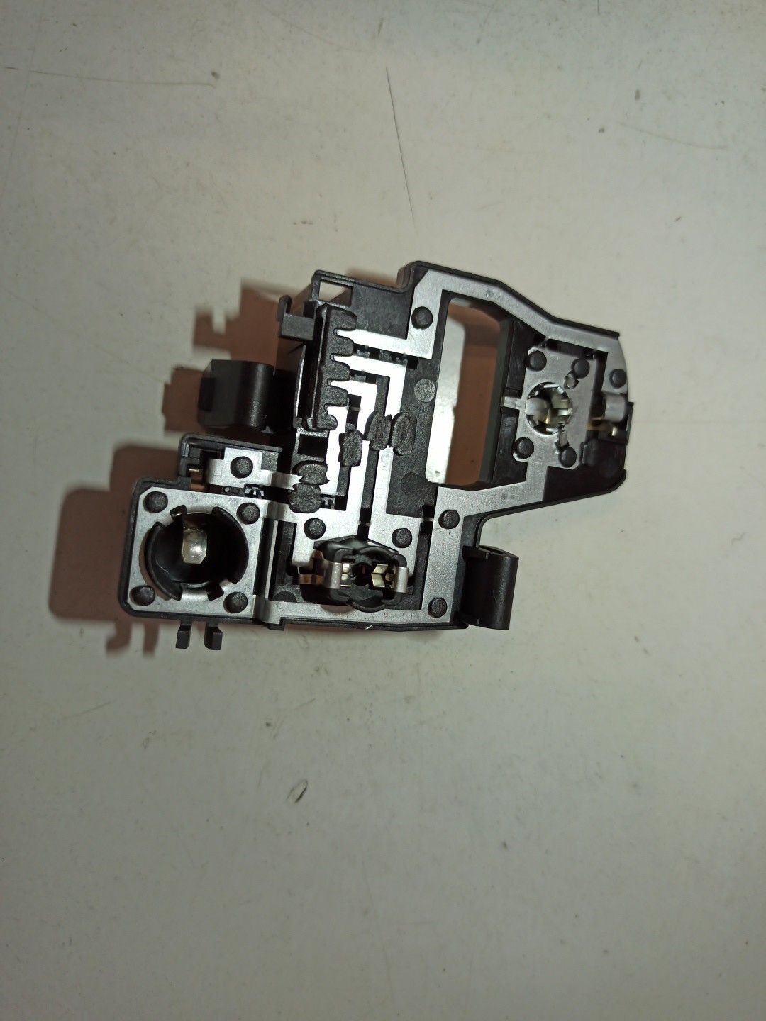 Suporte da luz traseira esquerda SEAT IBIZA IV ST (6J8, 6P8) | 10 - 16