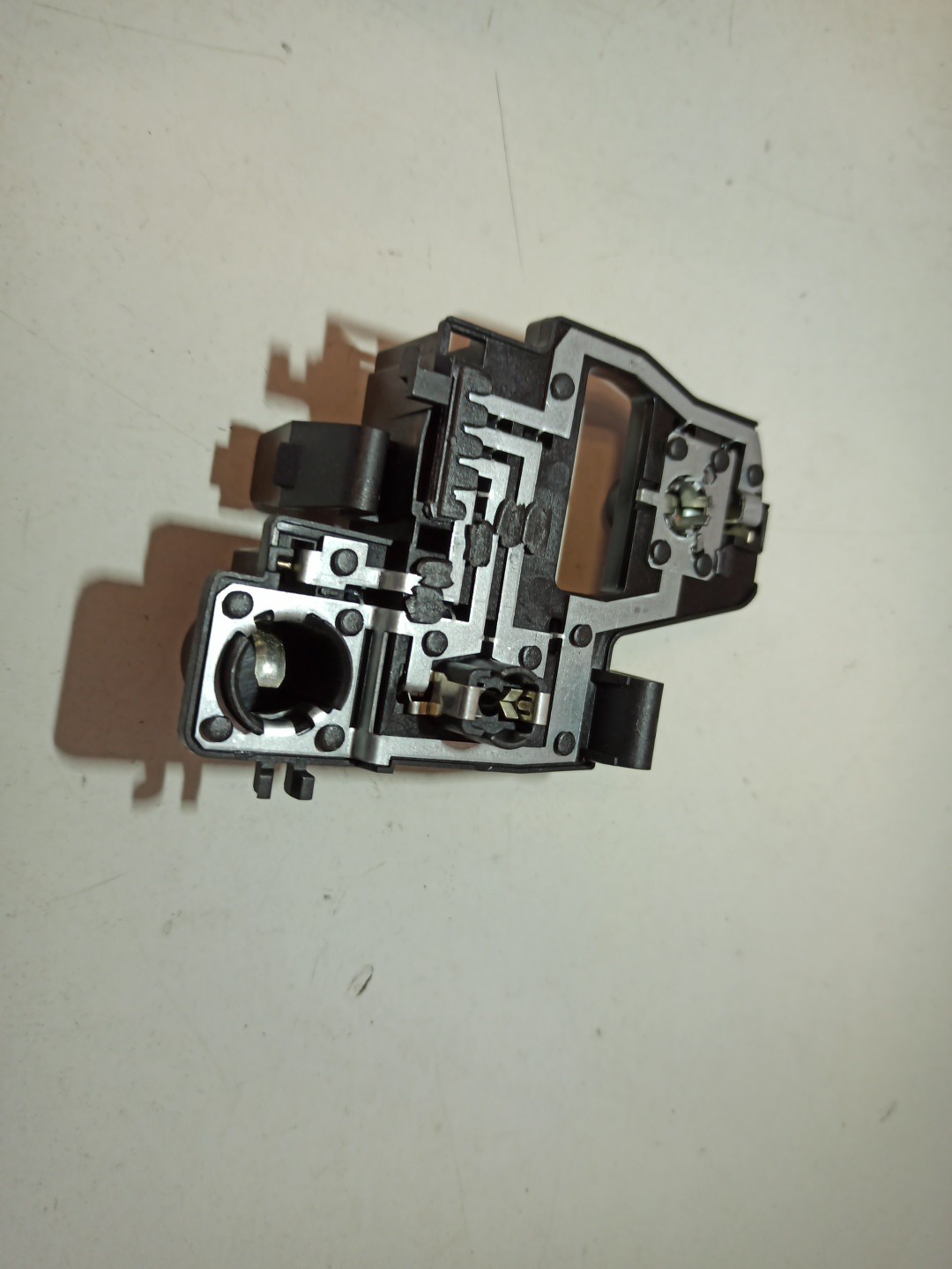 Suporte da luz traseira esquerda SEAT IBIZA IV ST (6J8, 6P8) | 10 - 16 Imagem-1