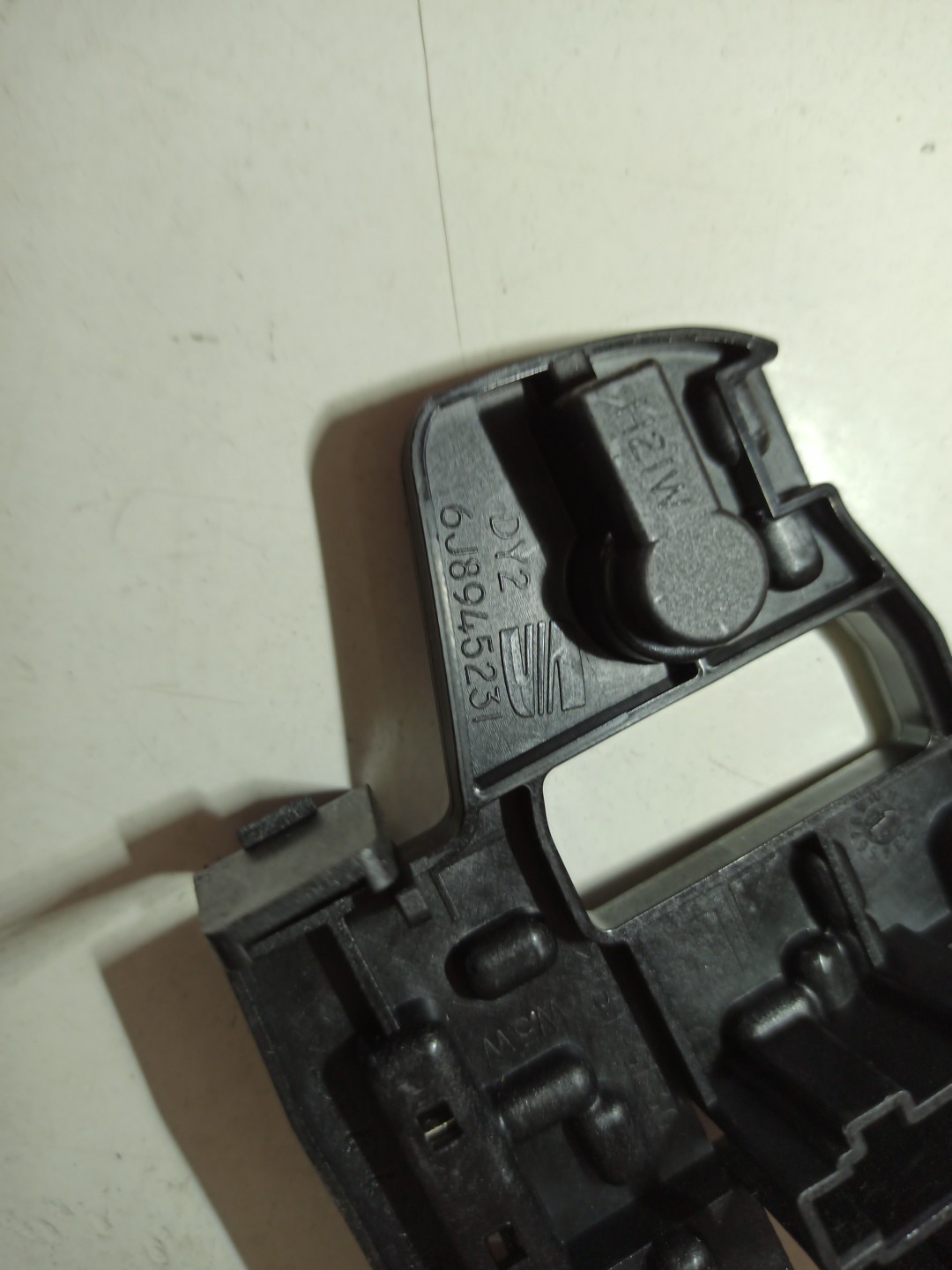 Suporte da luz traseira esquerda SEAT IBIZA IV ST (6J8, 6P8) | 10 - 16 Imagem-2