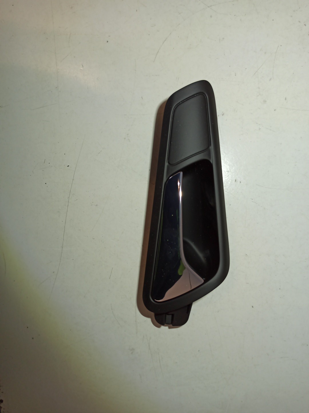 Puxador interior de porta frente direita VOLKSWAGEN PASSAT Variant (3B6) | 00 - 05 Imagem-1