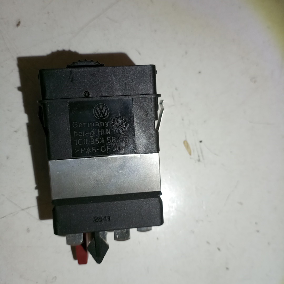 Regulador de aquecimento de banco VOLKSWAGEN NEW BEETLE (9C1, 1C1) | 98 - 10 Imagem-2