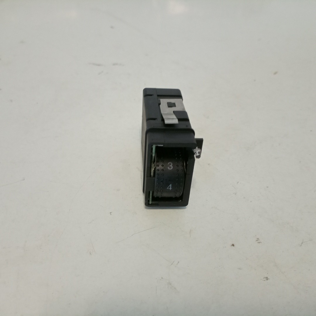 Regulador de aquecimento de banco VOLKSWAGEN NEW BEETLE (9C1, 1C1) | 98 - 10