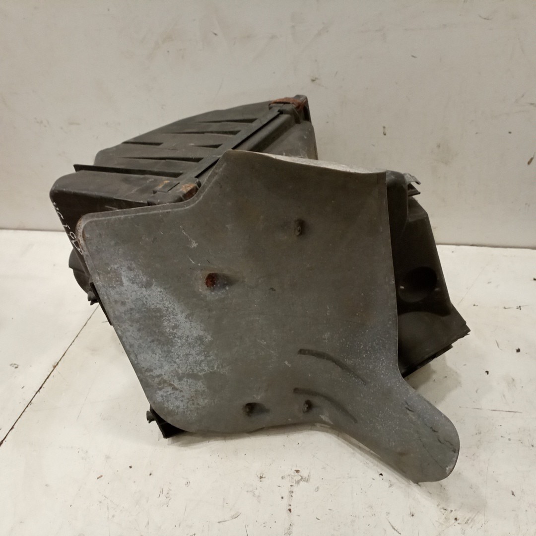 Caixa de filtro de ar AUDI A4 Avant (8D5, B5) | 94 - 02 Imagem-1