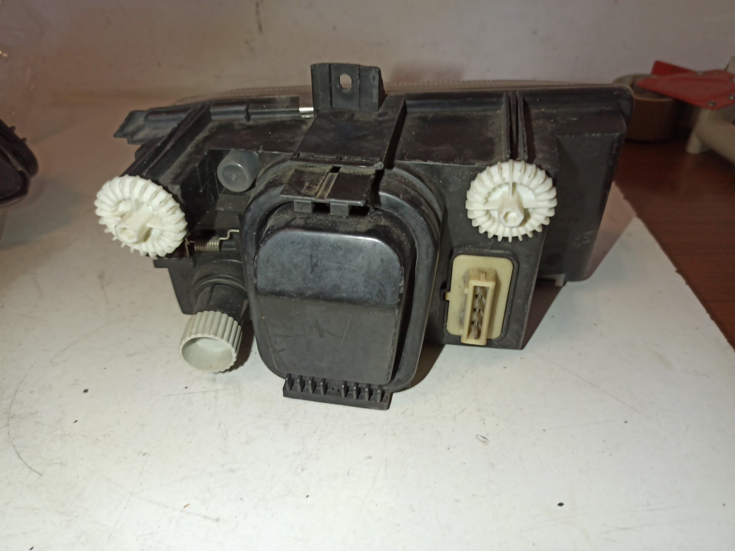 Faro Izq SEAT CORDOBA (6K1, 6K2) | 93 - 02 Imagem-2